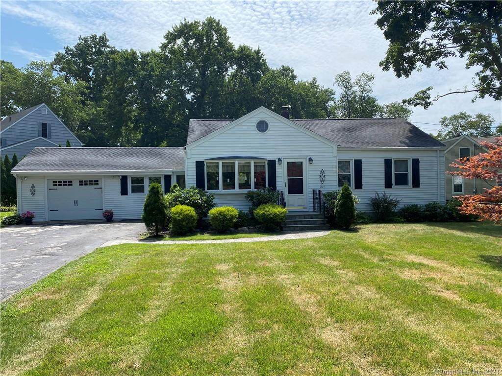 104 Waverly Road - Photo 1