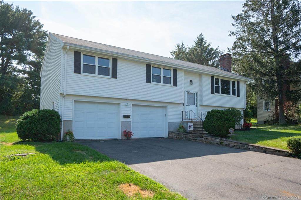39 Wendy Lane - Photo 1