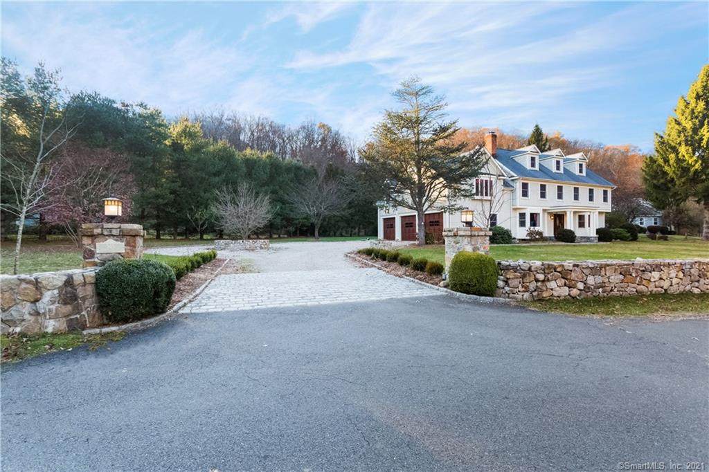 565R Danbury Road - Photo 1