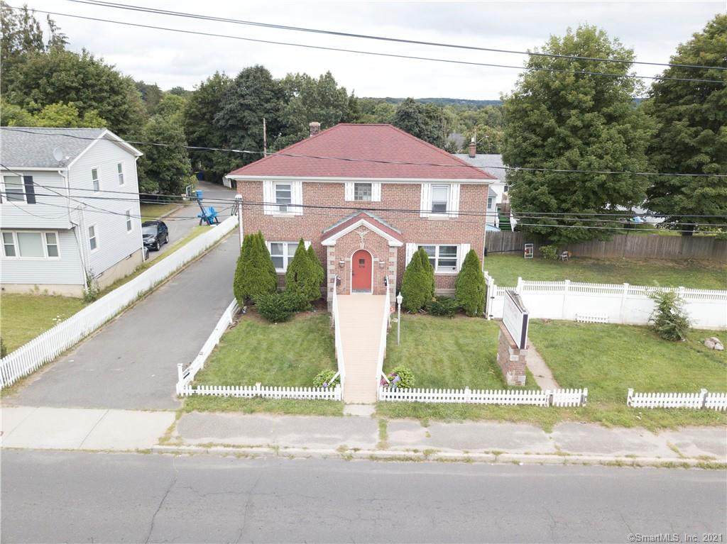 476 Wolcott Street - Photo 1