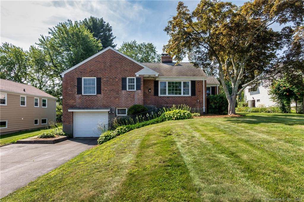 148 Valley View Drive - Photo 1