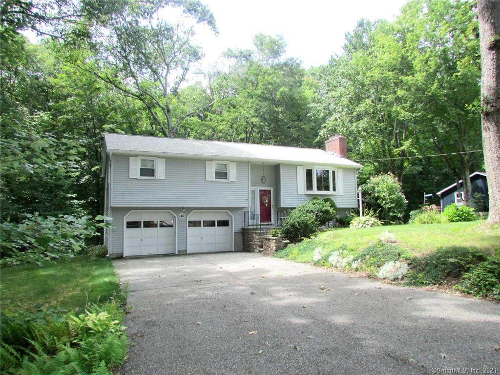 19 Ridgewood Drive - Photo 1