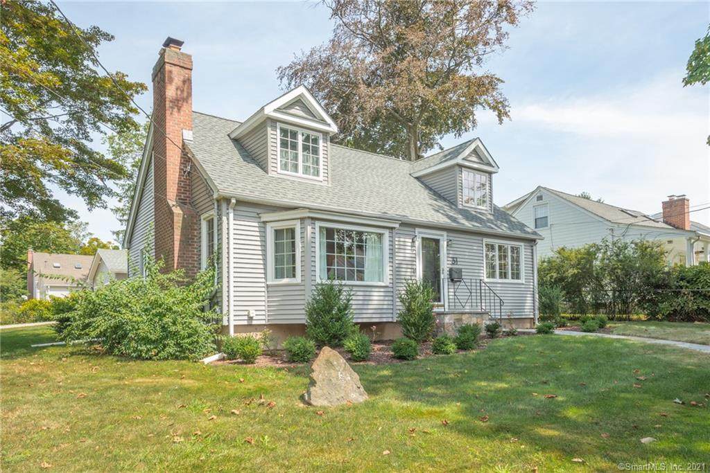 31 Manor Drive - Photo 1