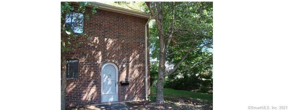 196 Wakefield Circle - Photo 1