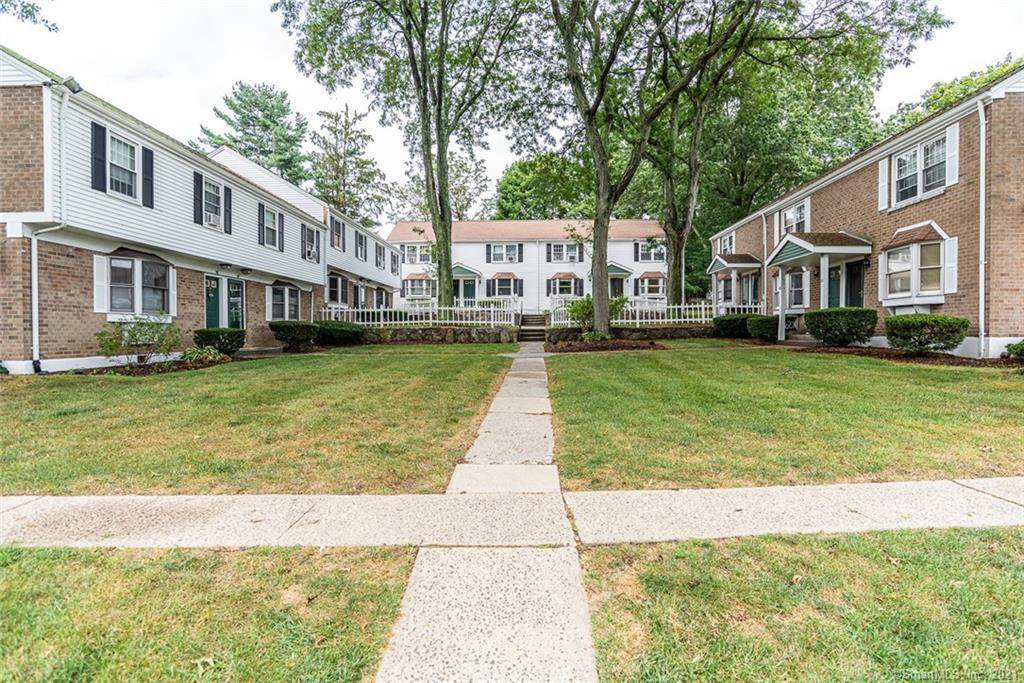 240 Sunnyridge Avenue - Photo 1