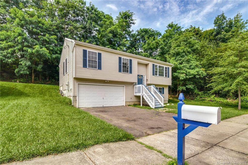 675 Ezra Street - Photo 1