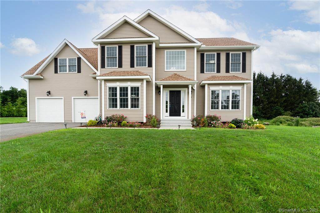 28 Skyline Drive - Photo 1