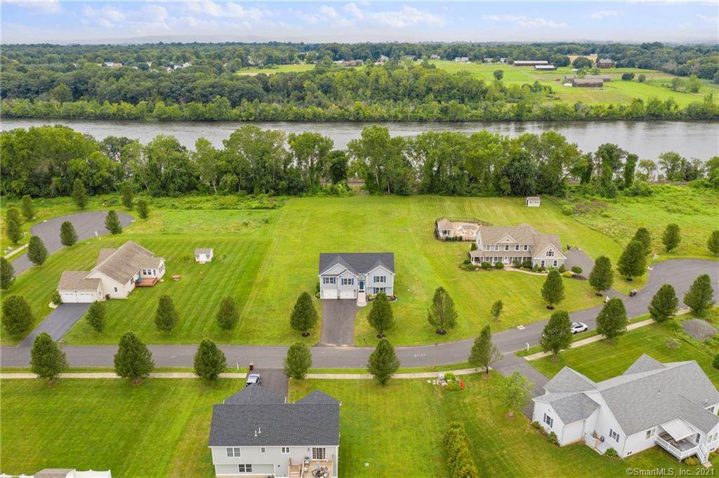 6 Rivercliff Lane - Photo 1