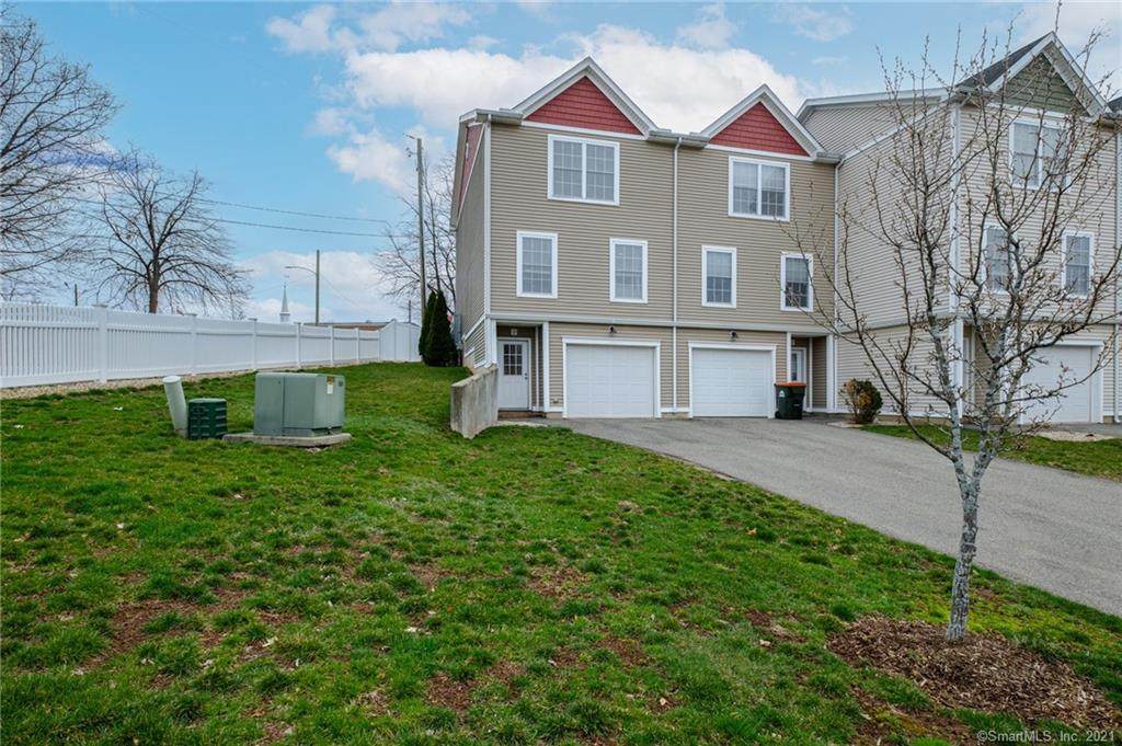 55 Columbus Boulevard - Photo 1