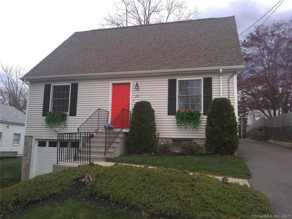 24 Warner Avenue - Photo 1
