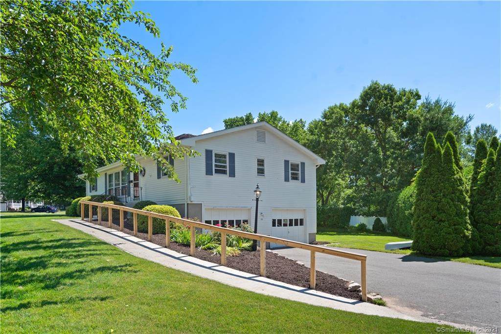 131 Carriage Hill Drive - Photo 1