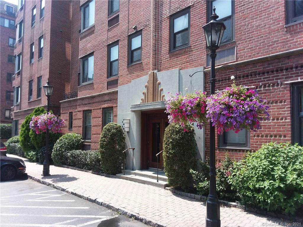 15 Lafayette Court - Photo 1