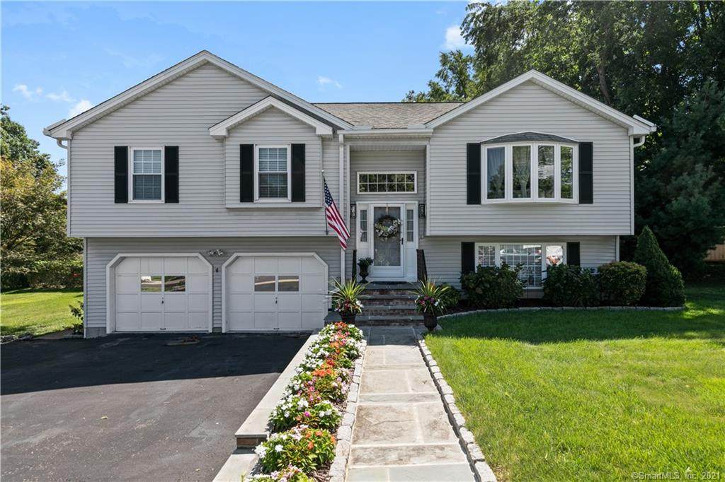 11 Linda Ann Drive - Photo 1