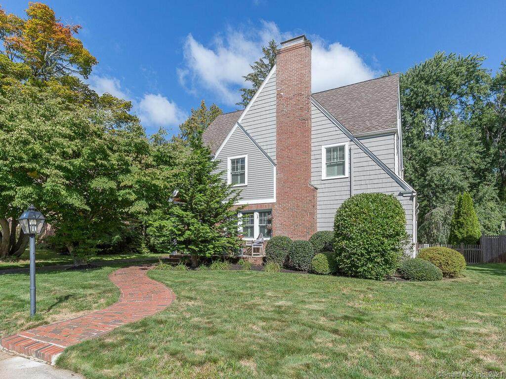 16 Eastview Street - Photo 1