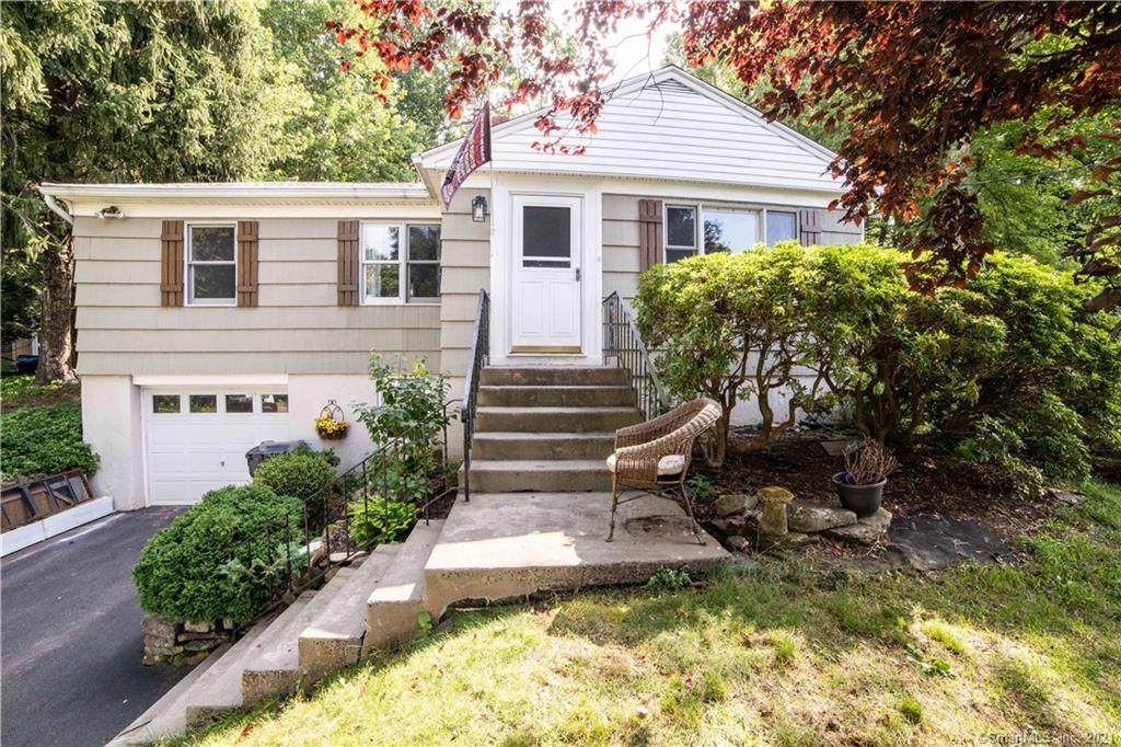1338 Avon Boulevard - Photo 1