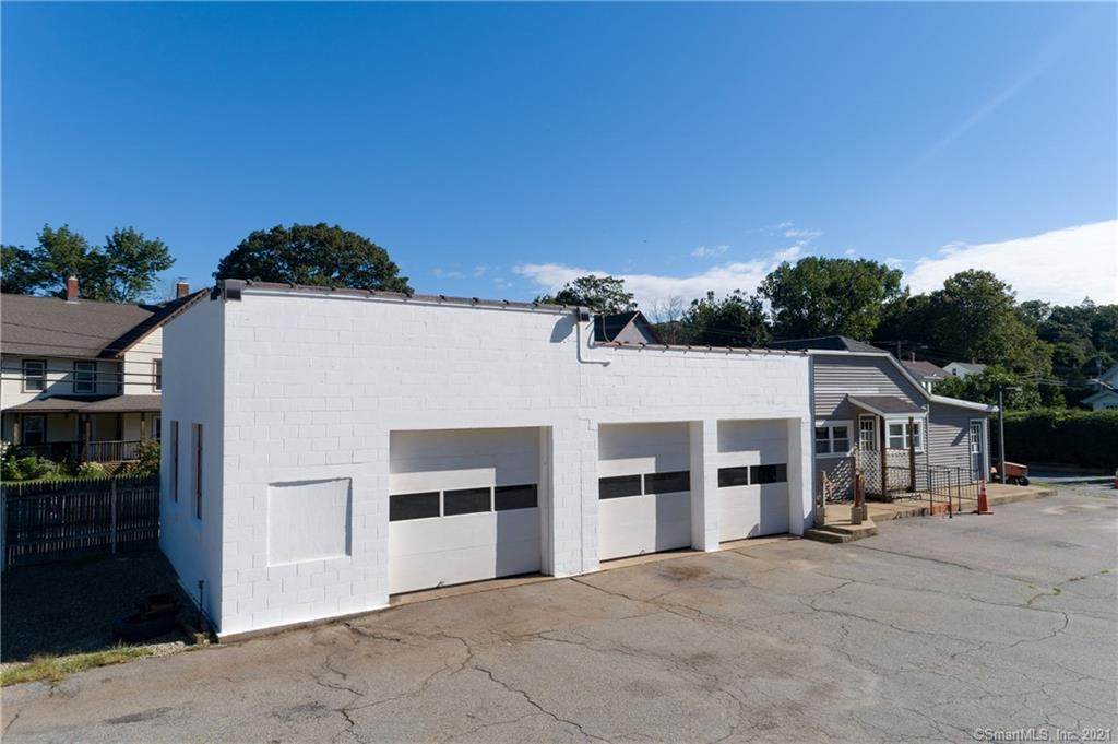 689 River Road - Photo 1