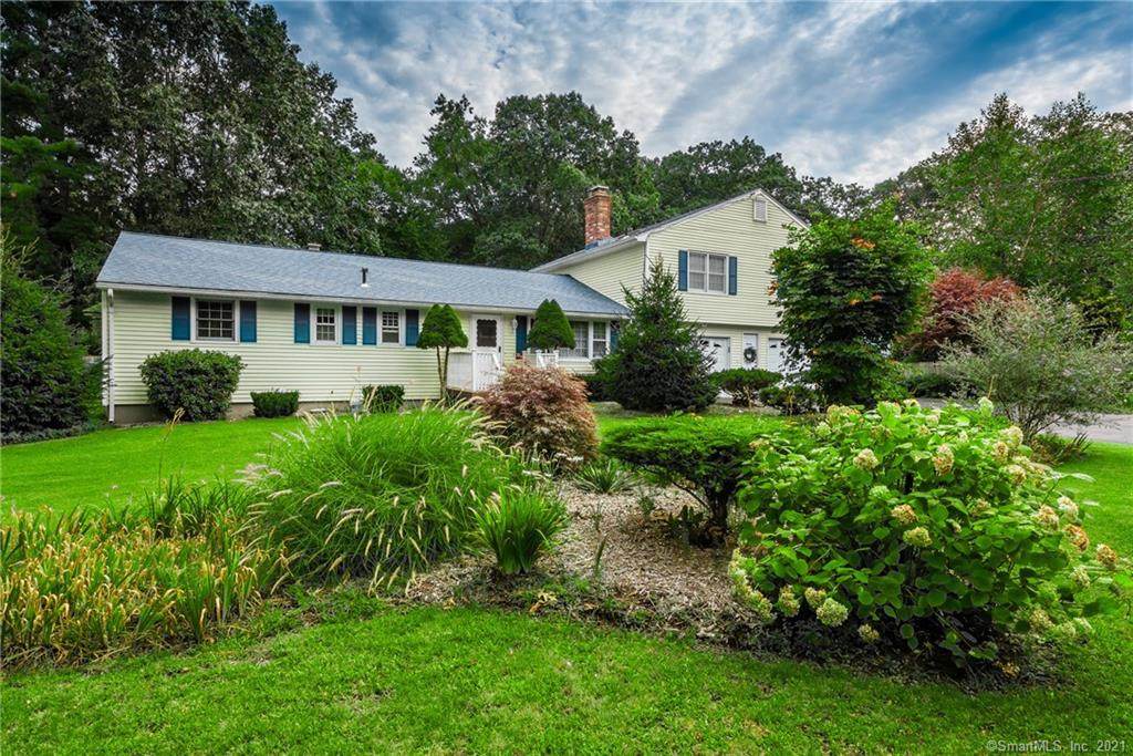 16 Tamarack Lane - Photo 1