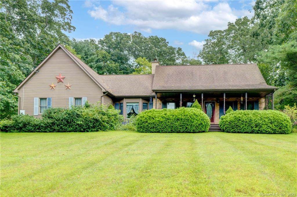236 Oakwood Drive - Photo 1