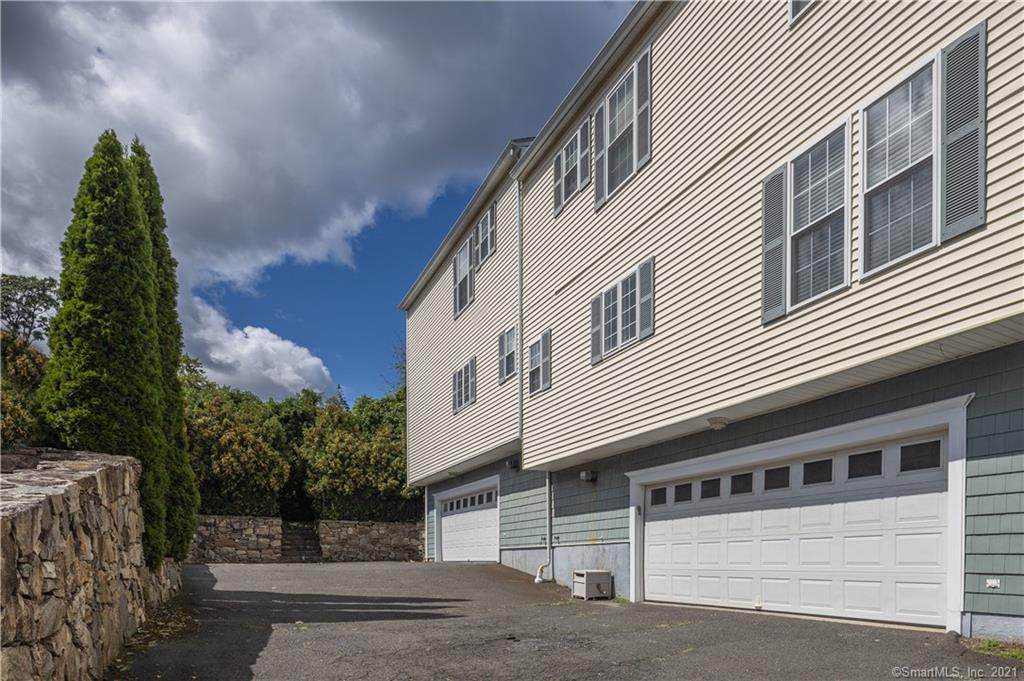 670 Hope Street - Photo 1