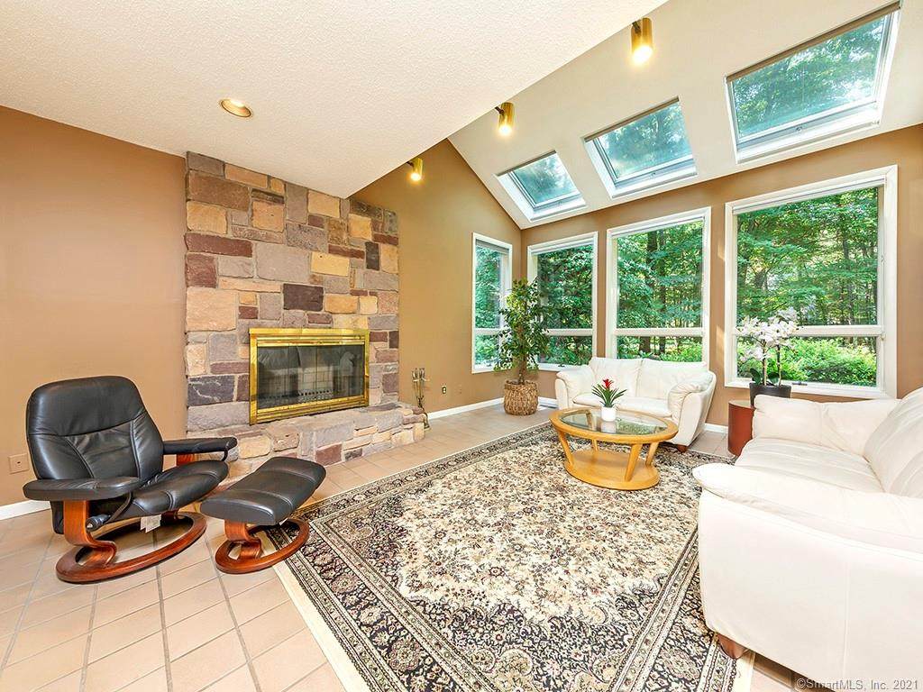 1 Essex Court - Photo 1