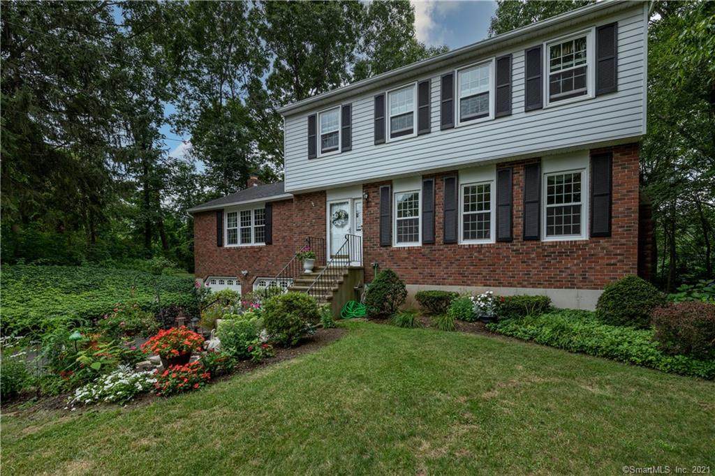 11 Deer Run Lane - Photo 1
