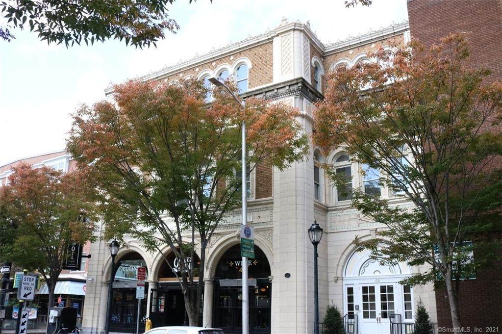132 Temple Street - Photo 1
