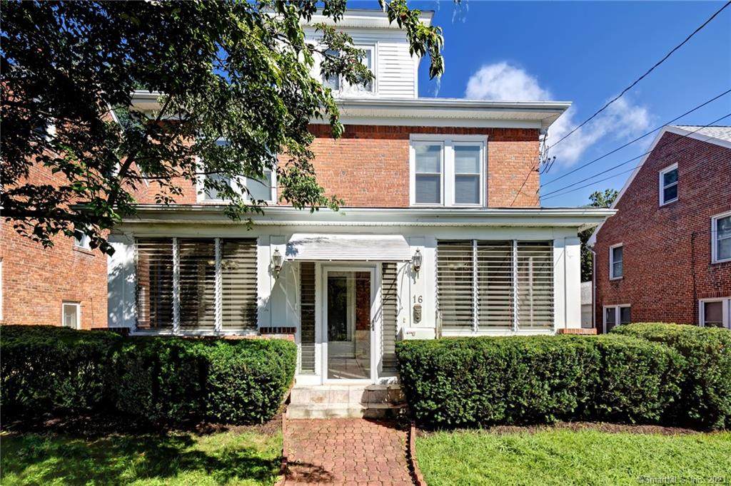 16 Woodmere Road - Photo 1