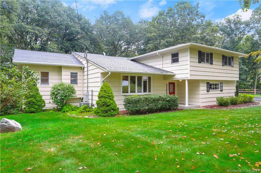 4 Douglas Drive - Photo 1