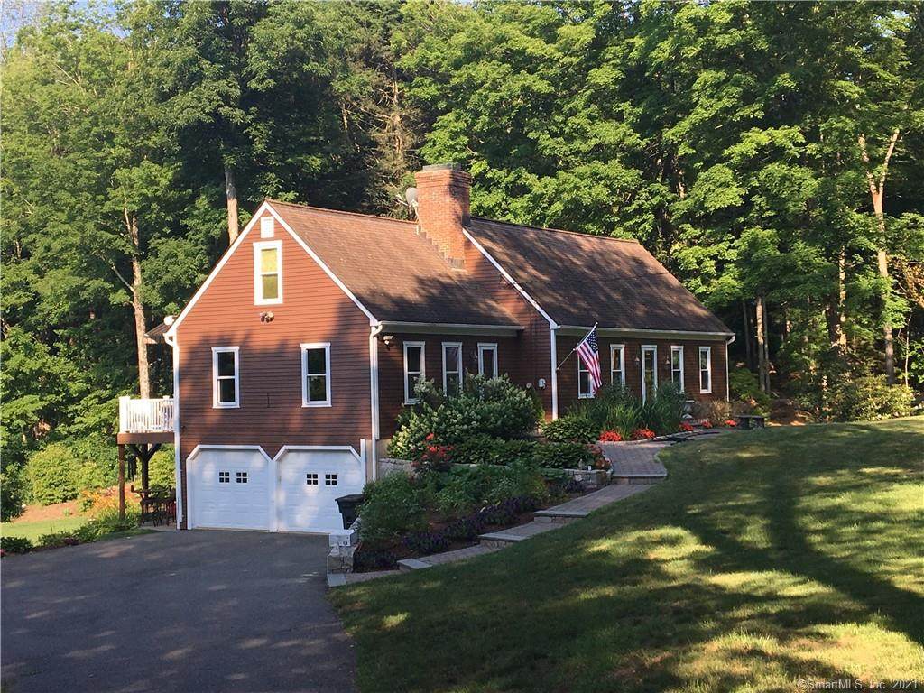 481 Roxbury Road - Photo 1