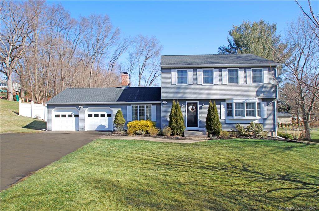 40 Brentwood Drive - Photo 1