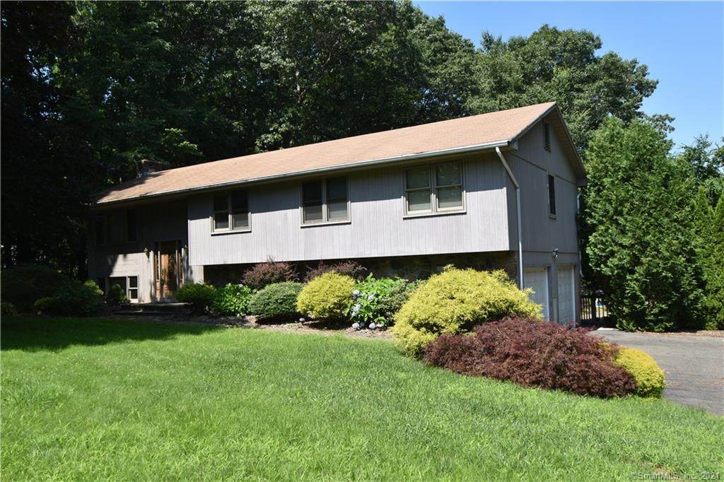16 Laurel Drive - Photo 1