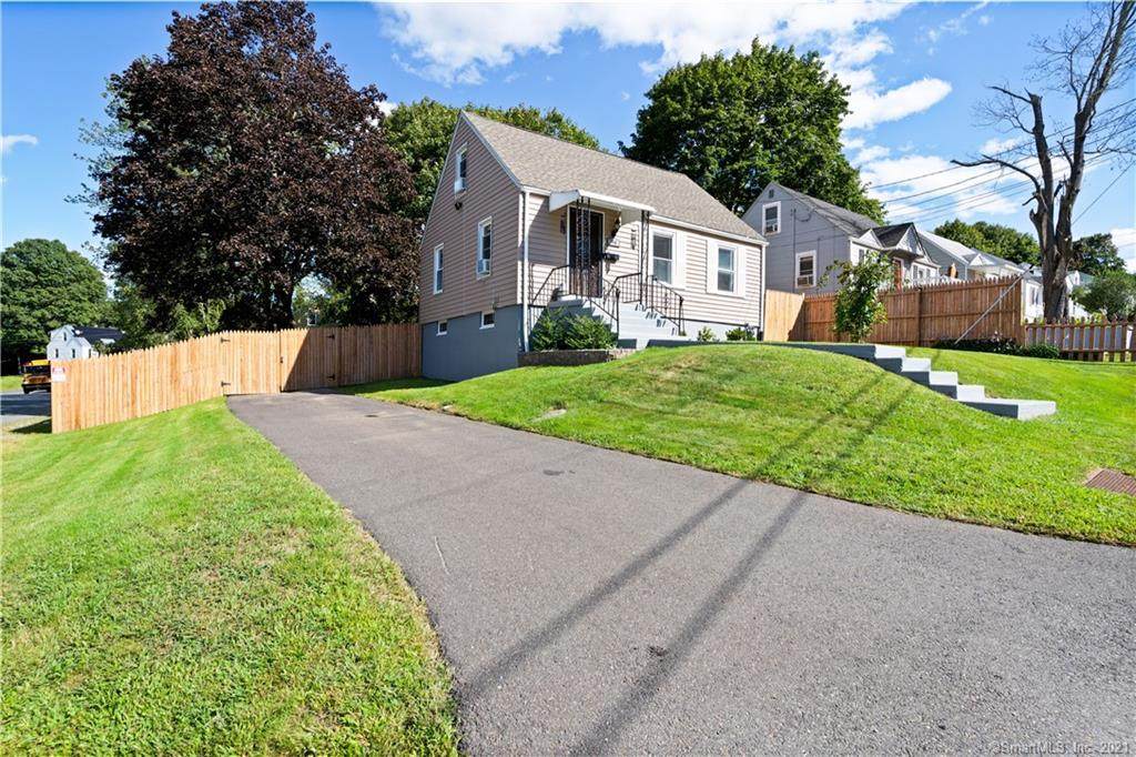 94 Macarthur Drive - Photo 1