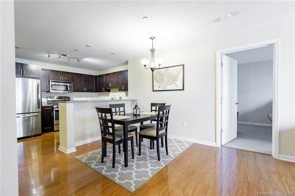 34 Schoolhouse Drive - Photo 1