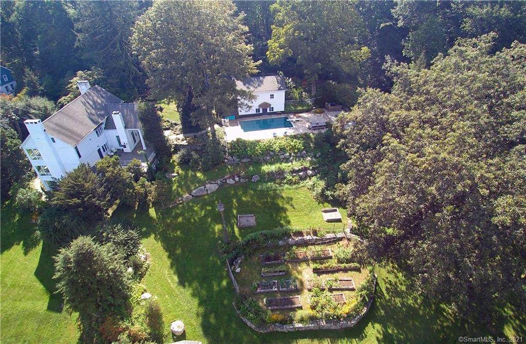 27 Redding Road - Photo 1