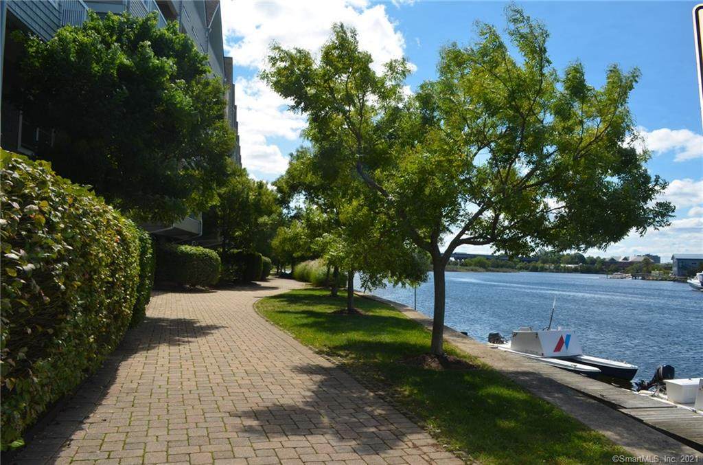 4 Daskams Lane - Photo 1