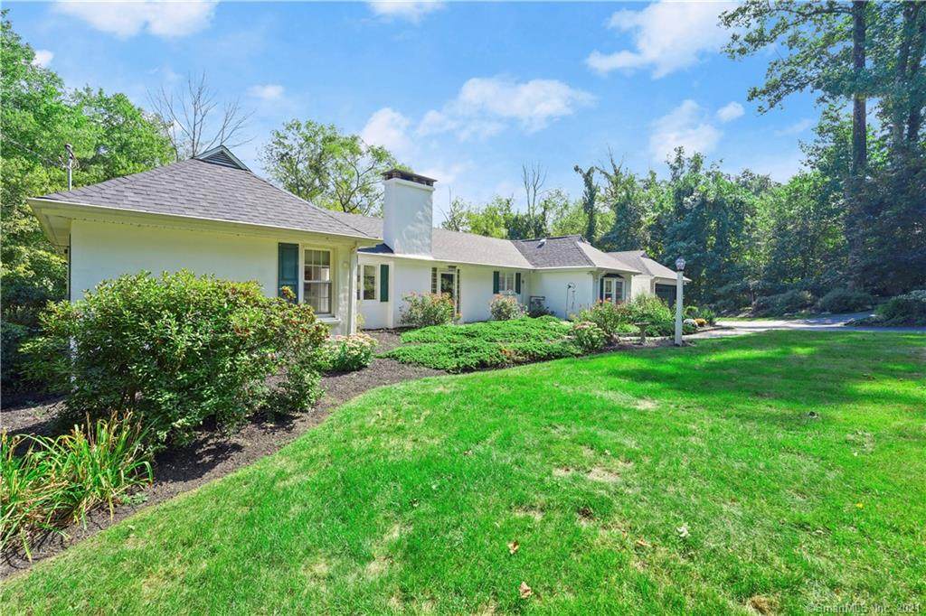 18 Tashua Lane - Photo 1