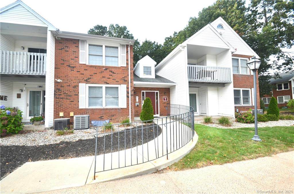 7 Concorde Way - Photo 1