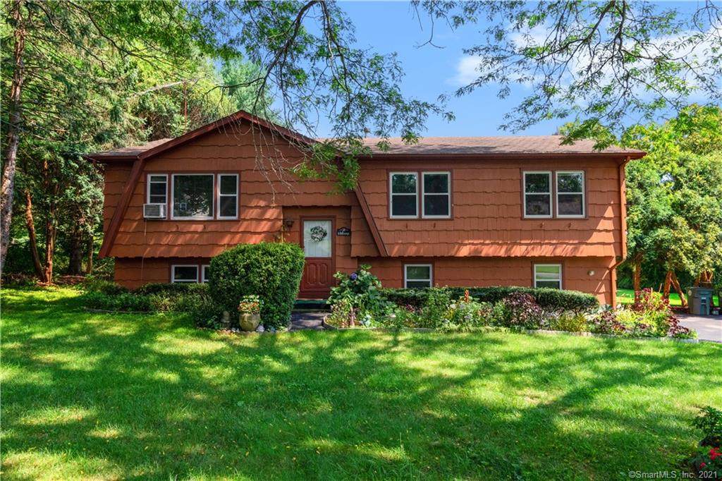 67 Old Country Lane - Photo 1