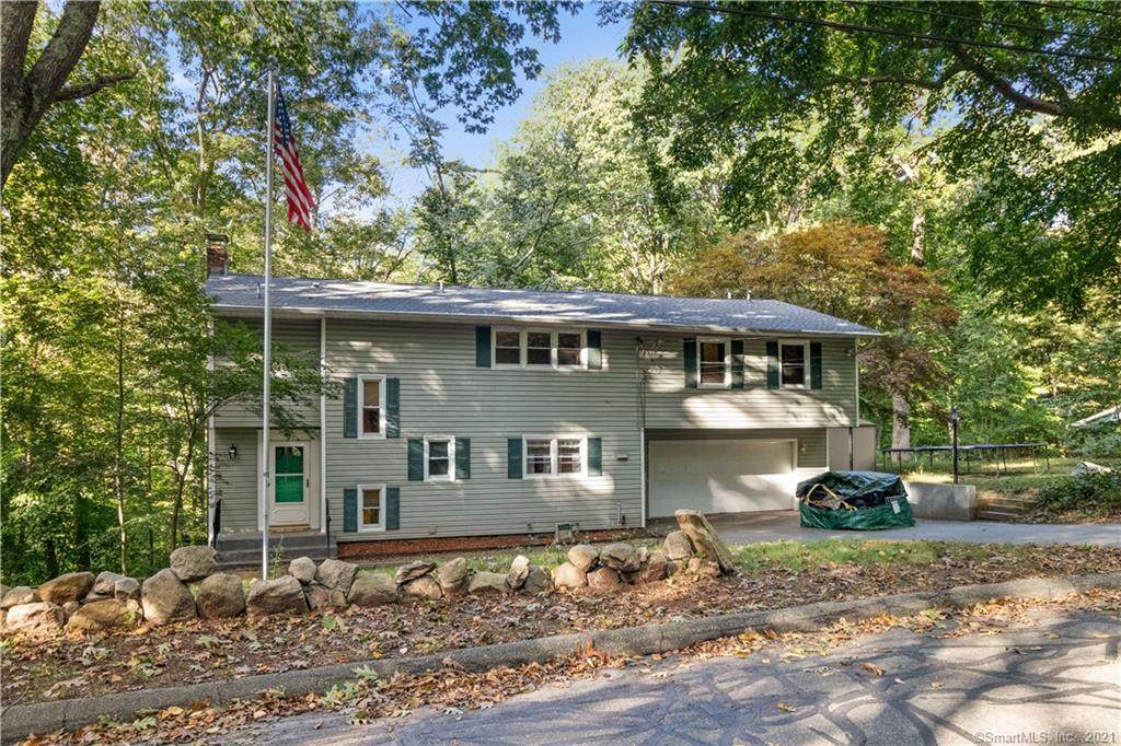 9 Stonybrook Road - Photo 1