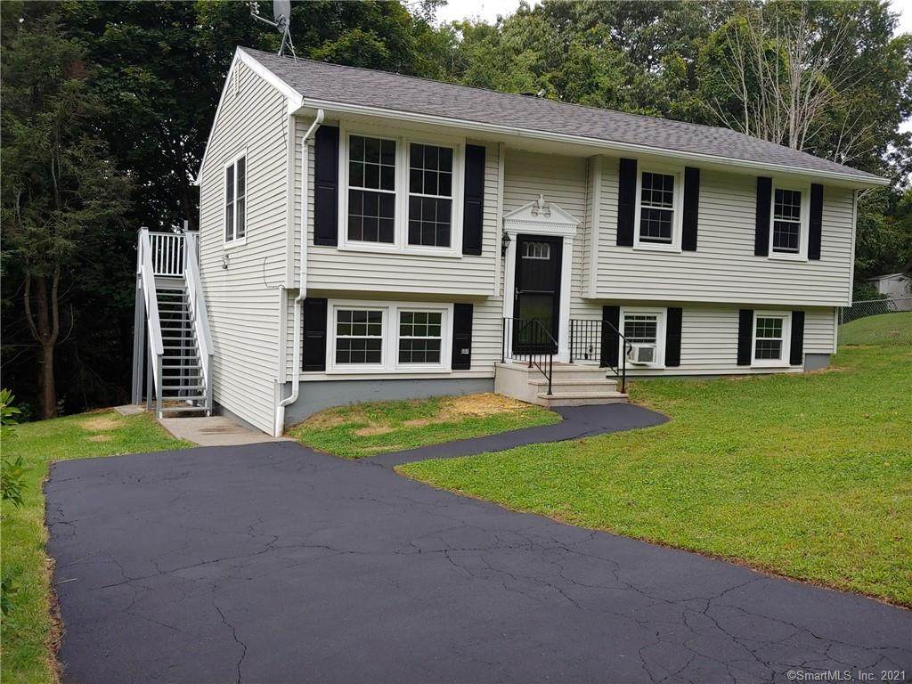 10 Tudor Lane - Photo 1