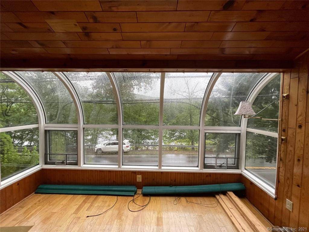 252 Roosevelt Drive - Photo 1
