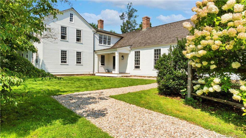 147 N.Hartford Road - Photo 1