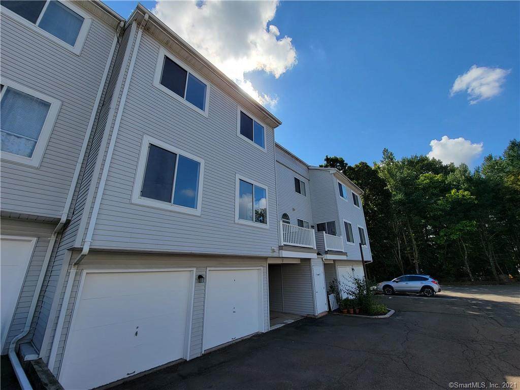 27 Staffordshire Commons Drive - Photo 1