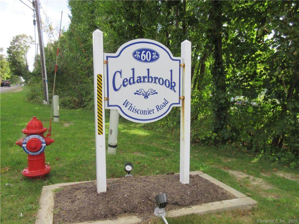28 Cedarbrook Townhouse - Photo 1