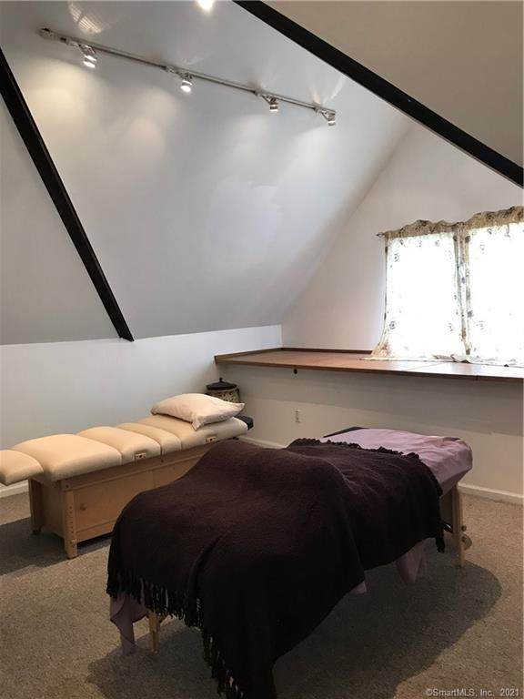 834 Newfield Street - Photo 1