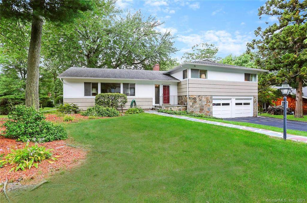 215 Crest Terrace - Photo 1