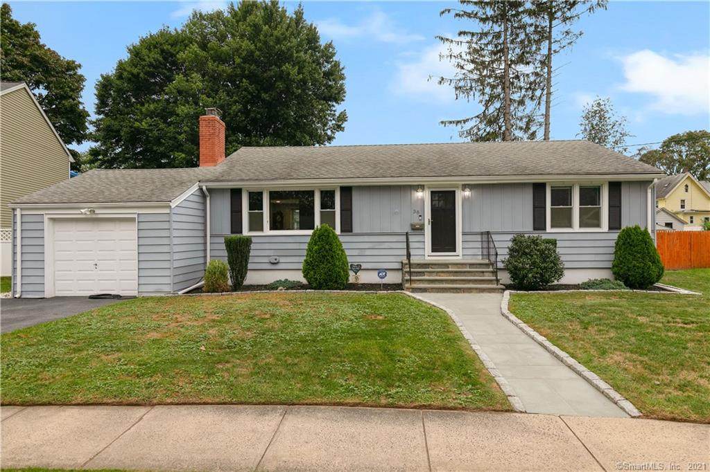38 Lynncrest Drive - Photo 1