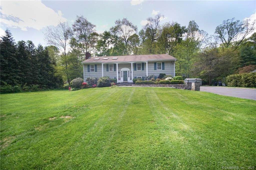 202 Barclay Drive - Photo 1