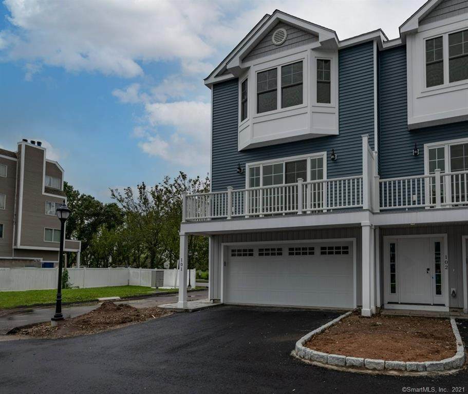 301 Harbour Close - Photo 1