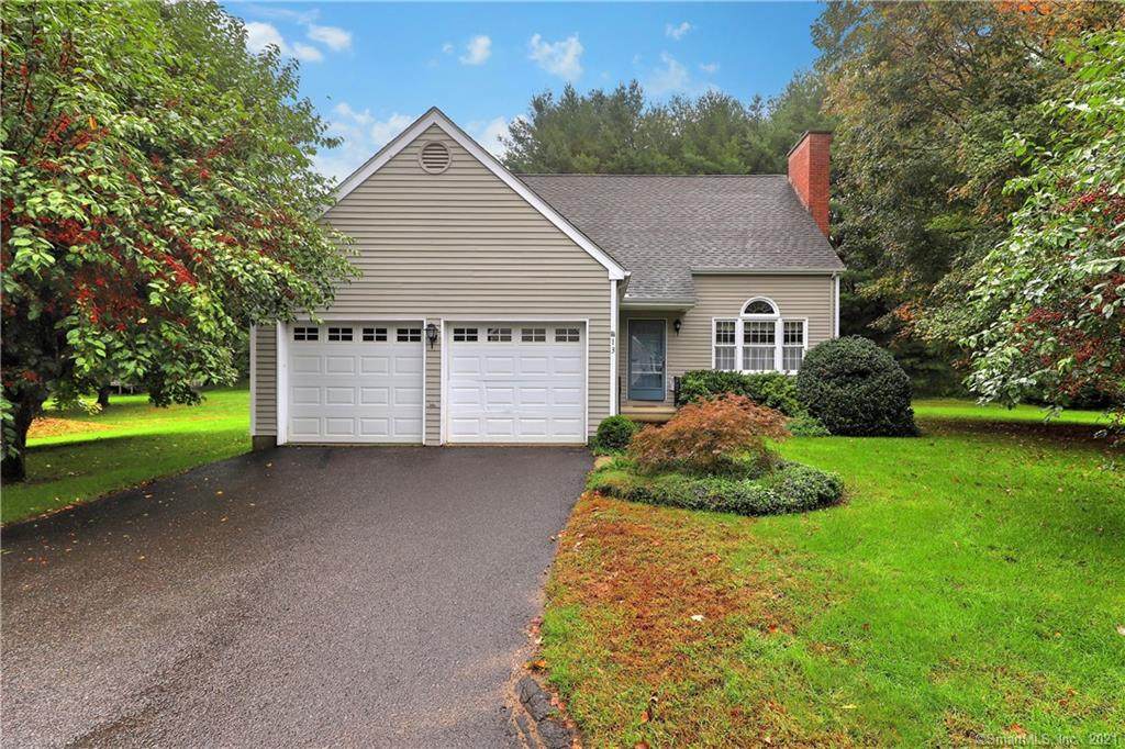 13 Woodbury Hill - Photo 1